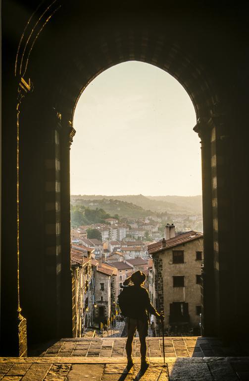 Hotel Des Capucins Le Puy-en-Velay 외부 사진
