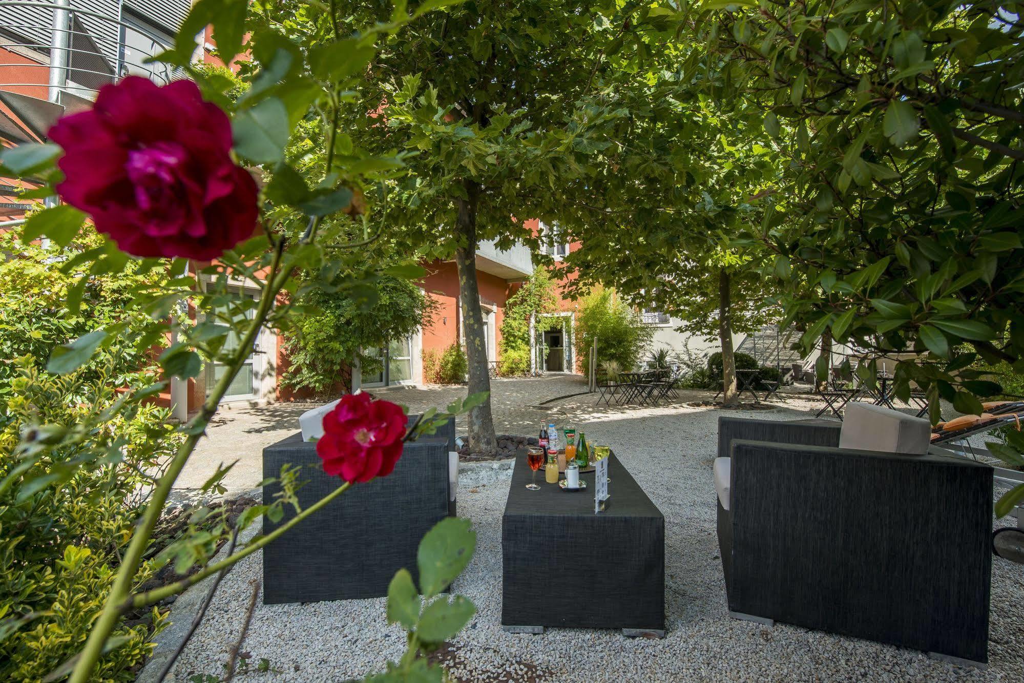 Hotel Des Capucins Le Puy-en-Velay 외부 사진